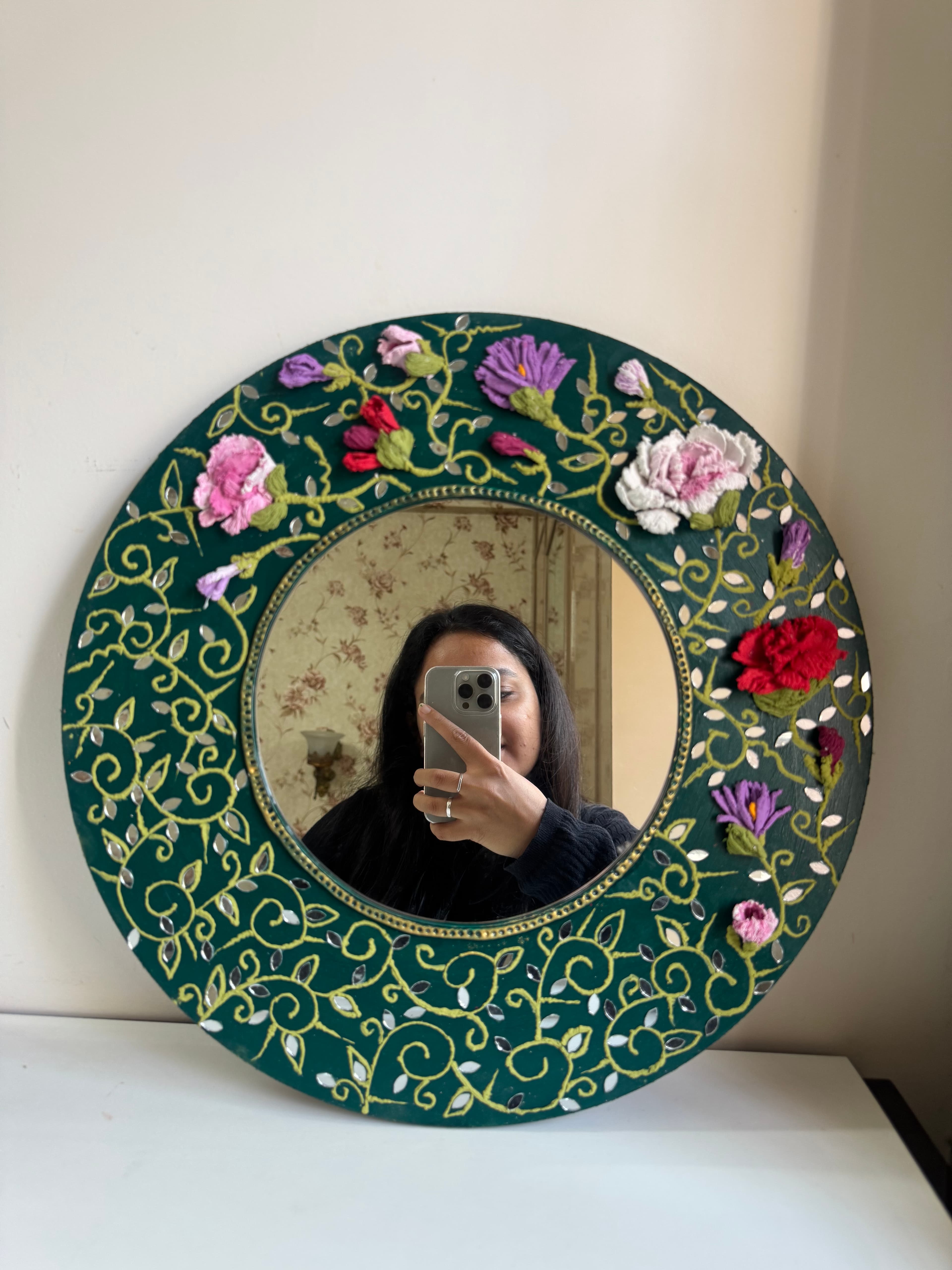 Floral mirror - Image 1